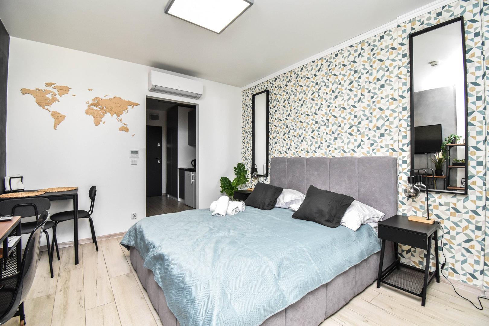 EASY RENT Apartments - SMART 705